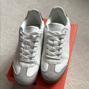 Fabletics The Laceup Sneaker II White Red Casual Shoes Sneakers Size 7